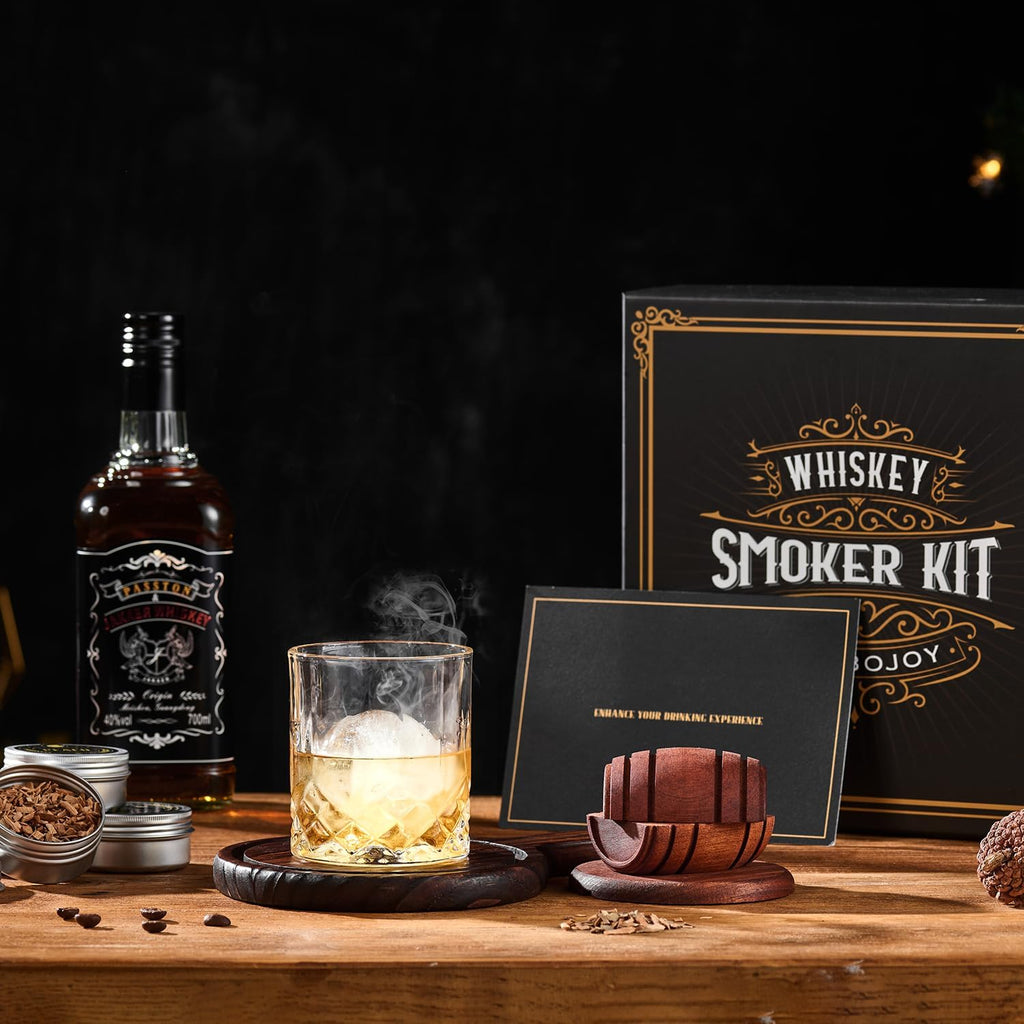 Whisky smoker gift box and smoked drink